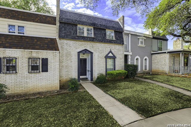 Image 3 of 30 For 626 Strings Dr  59