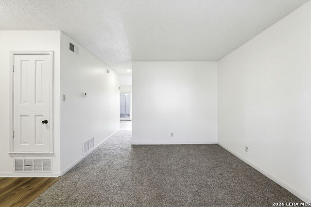 Image 6 of 30 For 626 Strings Dr  59