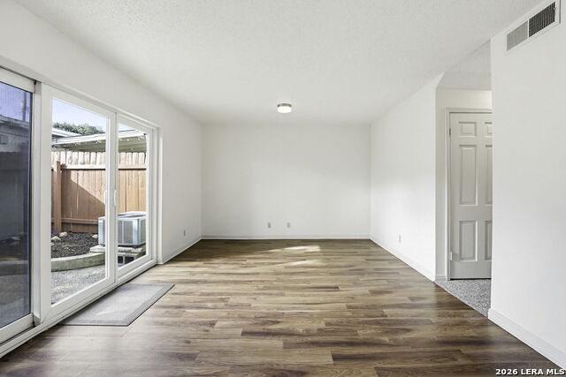 Image 9 of 30 For 626 Strings Dr  59