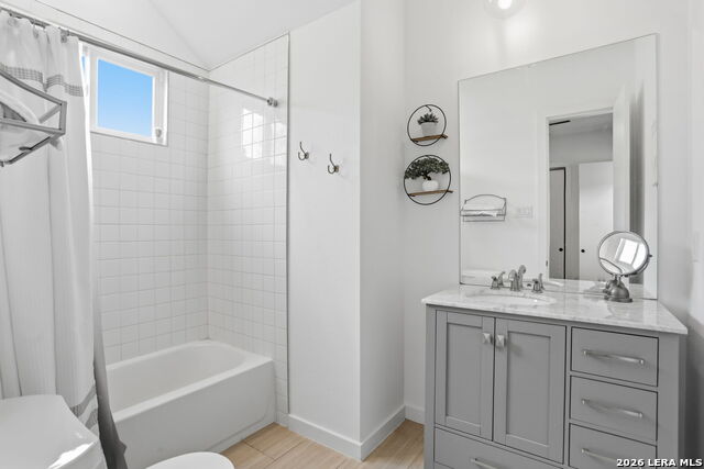 Image 14 of 23 For 1641 Center St N