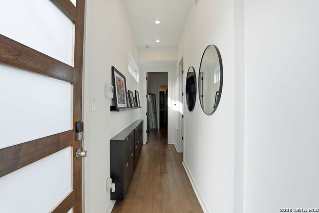 Image 17 of 23 For 1641 Center St N