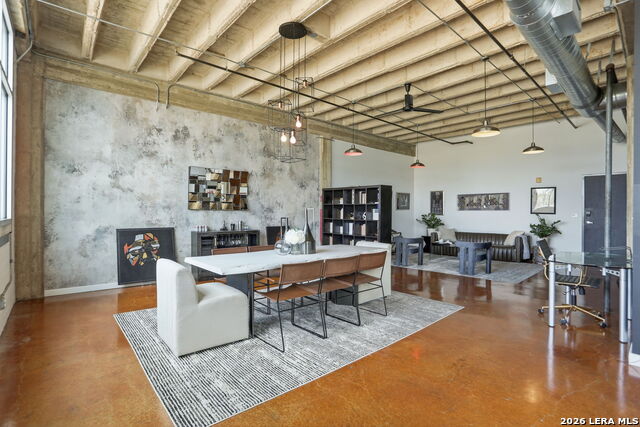 Image 10 of 32 For 1331 S Flores St  212