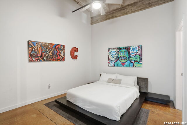 Image 20 of 32 For 1331 S Flores St  212