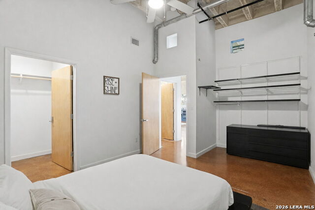 Image 21 of 32 For 1331 S Flores St  212