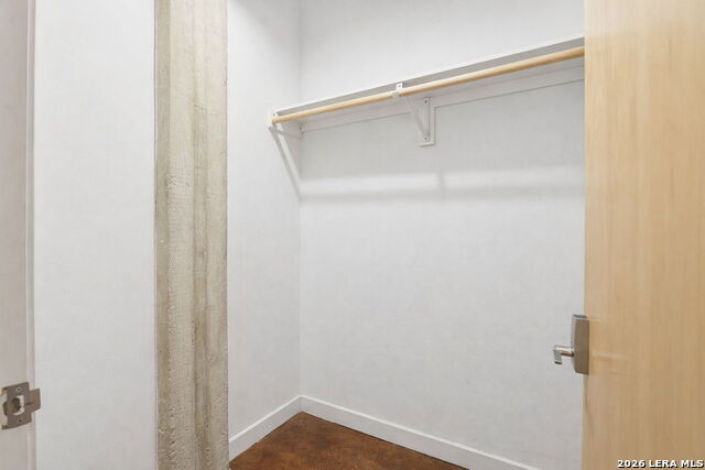 Image 23 of 32 For 1331 S Flores St  212