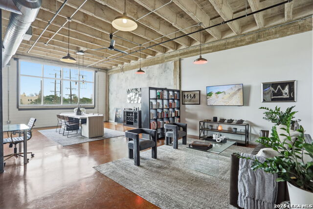 Image 6 of 32 For 1331 S Flores St  212