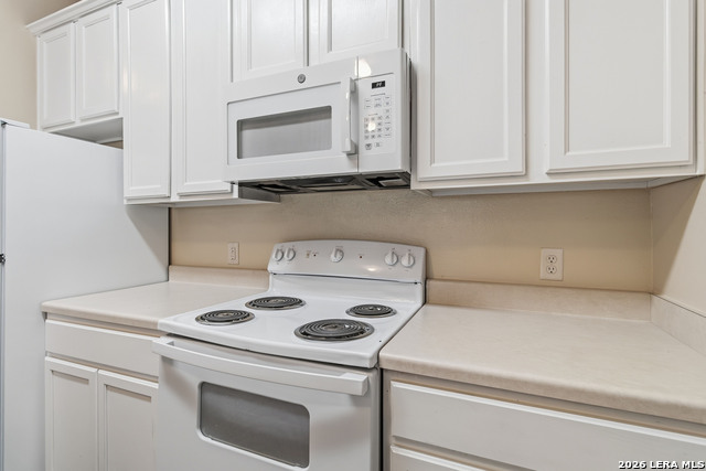 Listing photo id 9 for 10718 Mathom Landing