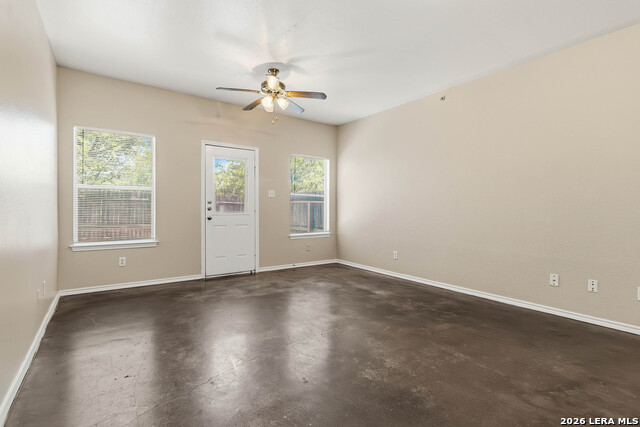 Listing photo id 12 for 10718 Mathom Landing