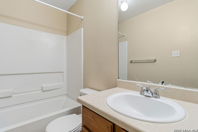 Listing photo id 22 for 10718 Mathom Landing