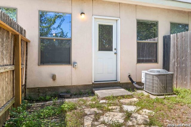 Listing photo id 23 for 10718 Mathom Landing