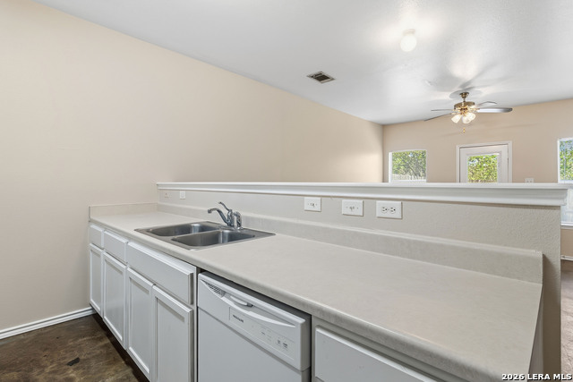 Listing photo id 7 for 10718 Mathom Landing