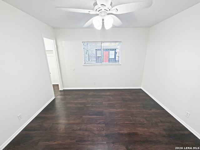 Image 7 of 11 For 5215 Village Haven