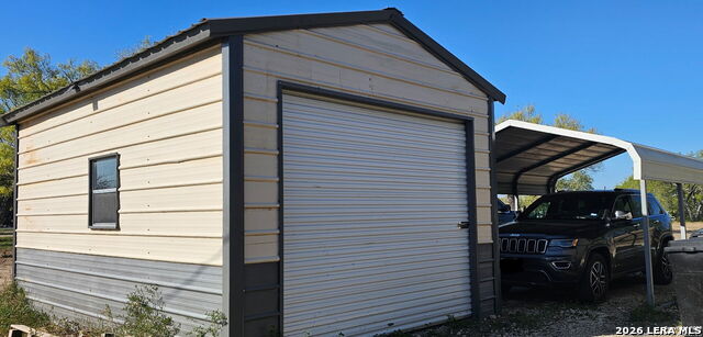 Image 9 of 9 For 275 West  