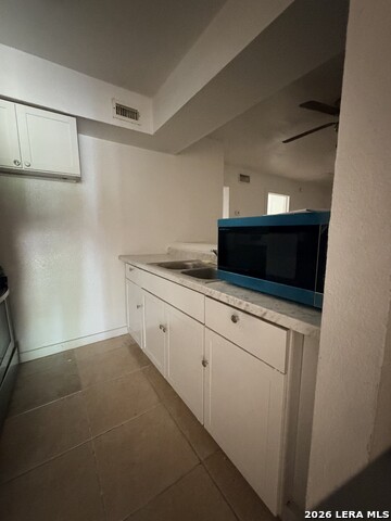 Image 2 of 7 For 153 Baylor E 3