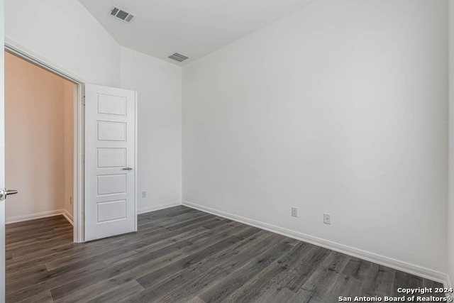 Image 8 of 43 For 113 Valencia