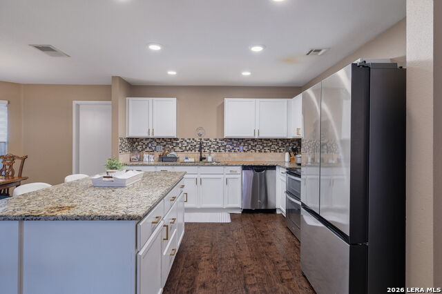 Image 10 of 30 For 415 Bluegrass Crk