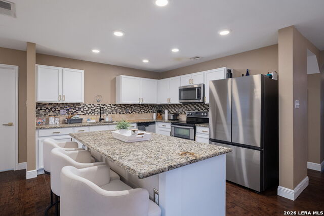 Image 11 of 30 For 415 Bluegrass Crk