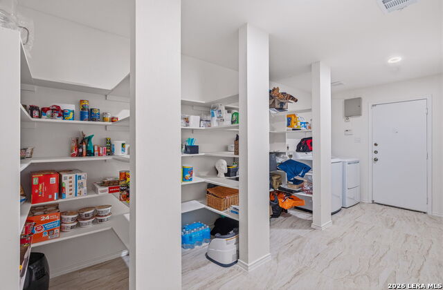 Image 15 of 30 For 415 Bluegrass Crk