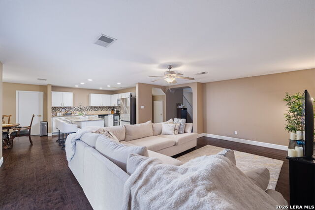 Image 7 of 30 For 415 Bluegrass Crk