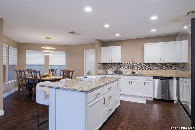 Image 9 of 30 For 415 Bluegrass Crk