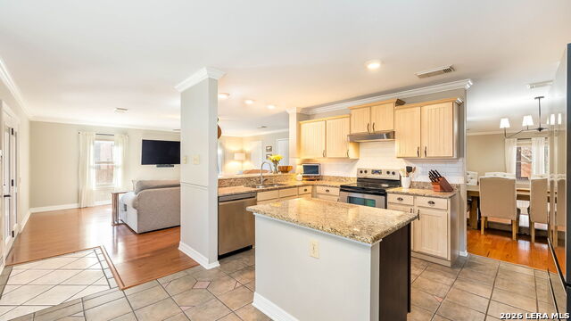 Image 4 of 28 For 2849 Lotus Park