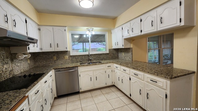 Image 11 of 24 For 1523 Periwinkle St