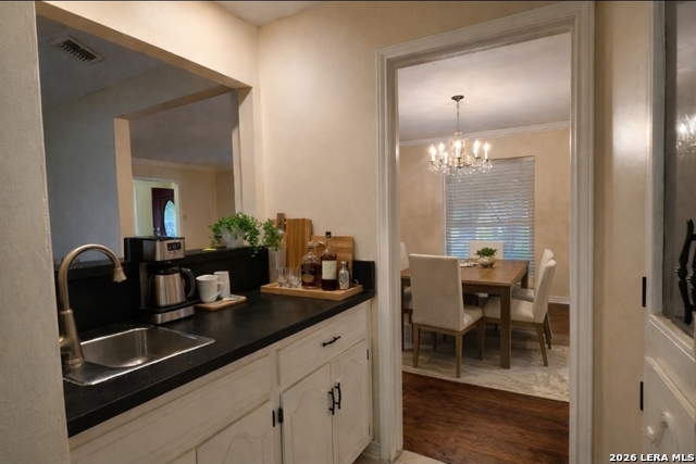 Image 12 of 24 For 1523 Periwinkle St