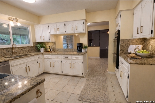 Image 8 of 24 For 1523 Periwinkle St