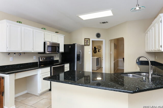 Image 13 of 26 For 5858 Creekway