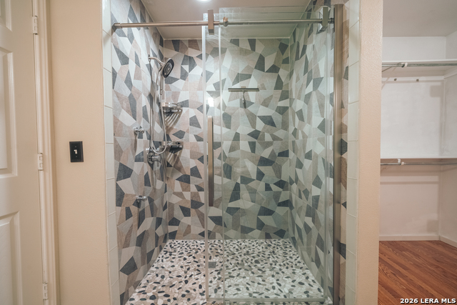 Image 20 of 31 For 20310 Blue Trinity