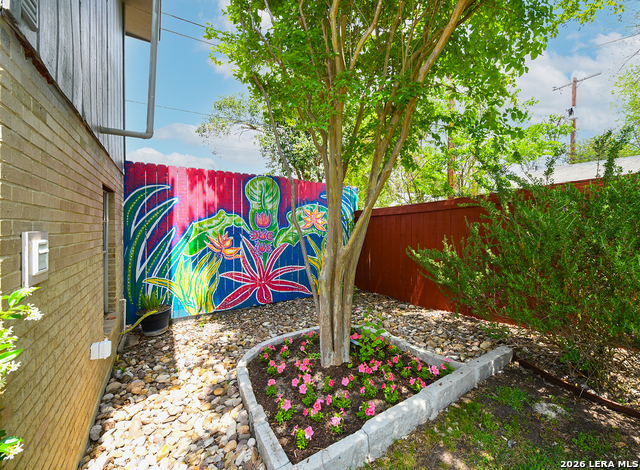 Image 24 of 28 For 947 Agarita W