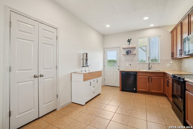 Image 12 of 33 For 9615 Harbor Mist