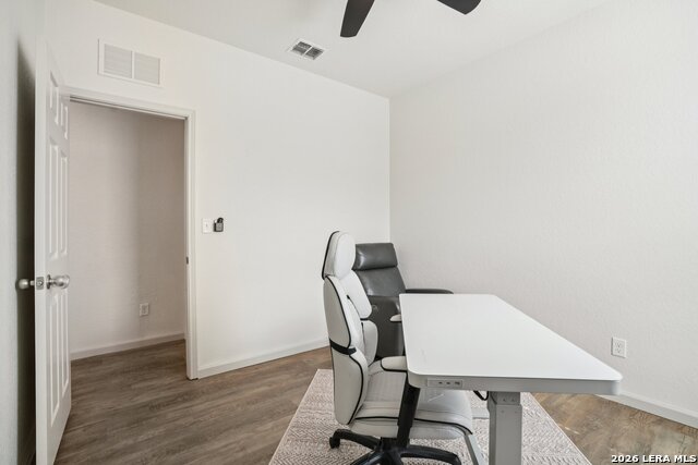 Image 21 of 33 For 9615 Harbor Mist