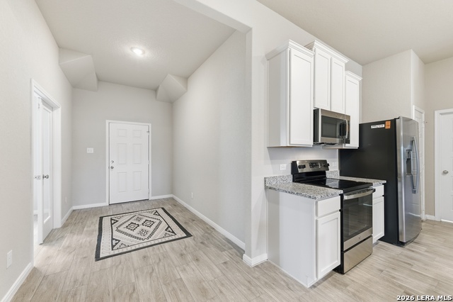 Image 4 of 30 For 829 Stonemanor Bay