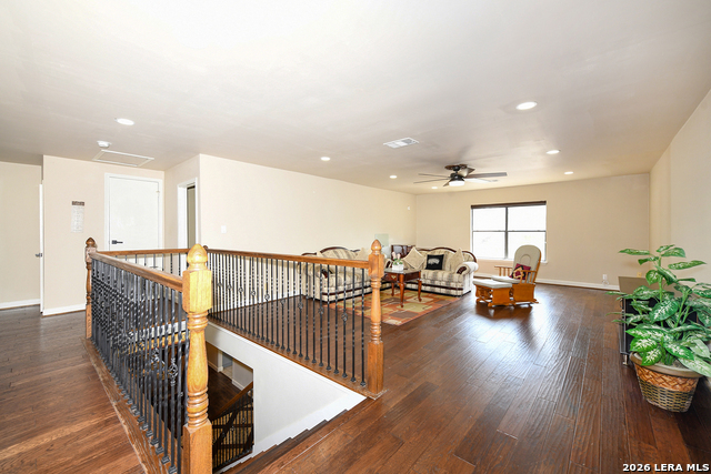 Image 11 of 23 For 15922 Tampke