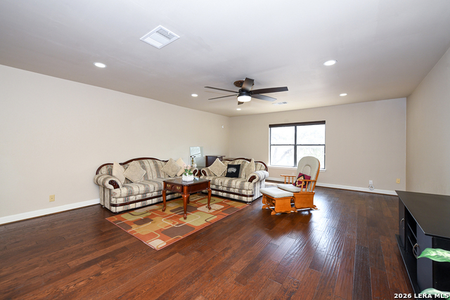 Image 12 of 23 For 15922 Tampke