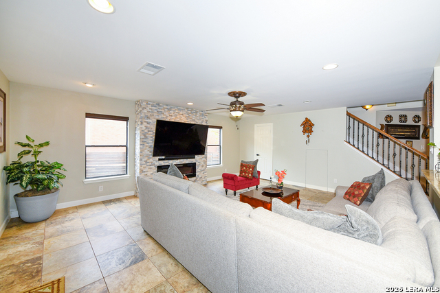 Image 6 of 23 For 15922 Tampke