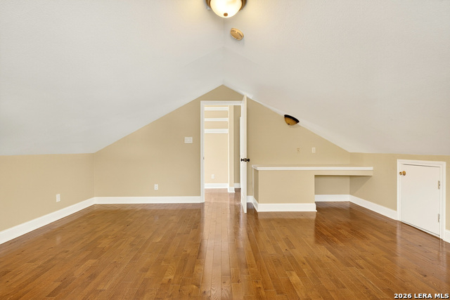 Image 24 of 35 For 11 Falls Vw  