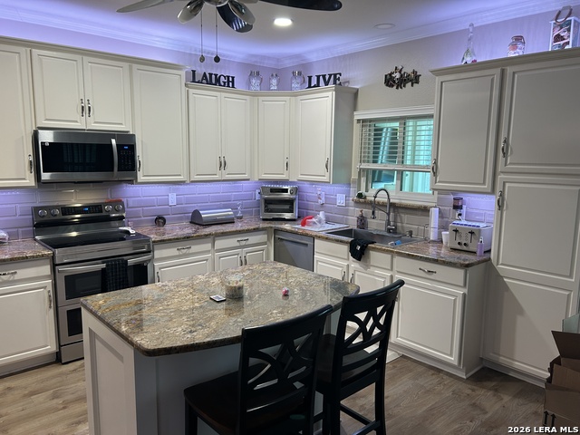 Image 20 of 59 For 12470 Cedar Trl