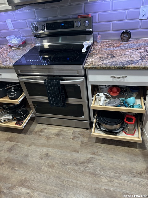 Image 21 of 59 For 12470 Cedar Trl