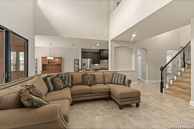 Image 10 of 37 For 8303 Dianthus Stead