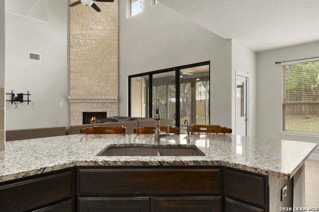 Image 6 of 37 For 8303 Dianthus Stead