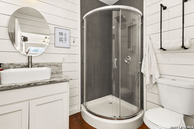 Image 15 of 39 For 9035 Fm 725  