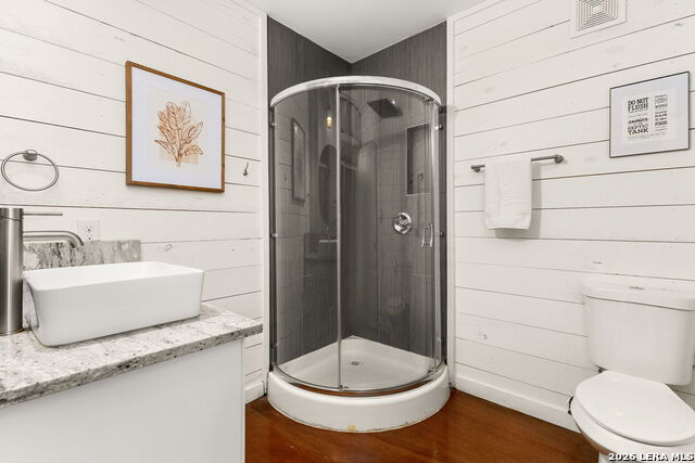 Image 31 of 39 For 9035 Fm 725  