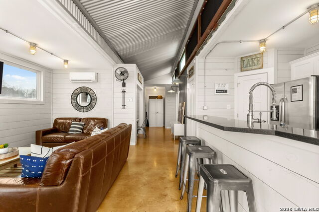 Image 4 of 39 For 9035 Fm 725  