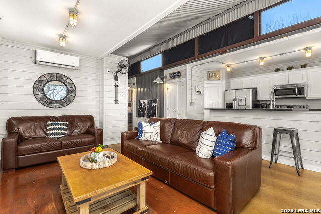 Image 5 of 39 For 9035 Fm 725  