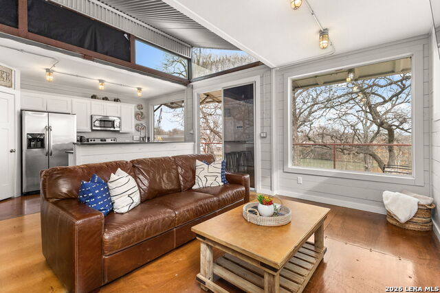 Image 7 of 39 For 9035 Fm 725  