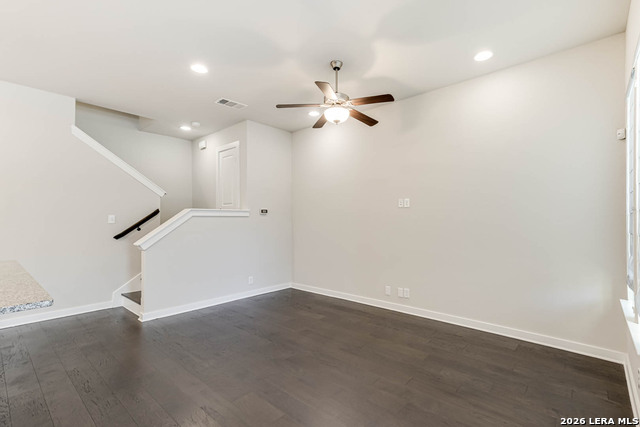 Image 13 of 31 For 211 Courtland E