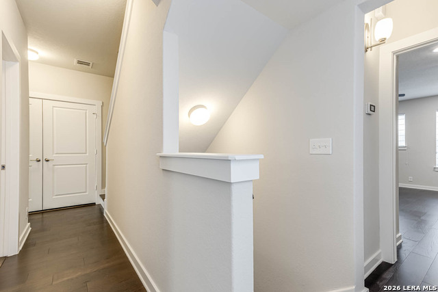 Image 15 of 31 For 211 Courtland E