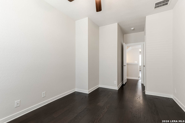 Image 23 of 31 For 211 Courtland E